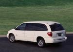 Chrysler Town & Country 2001 года